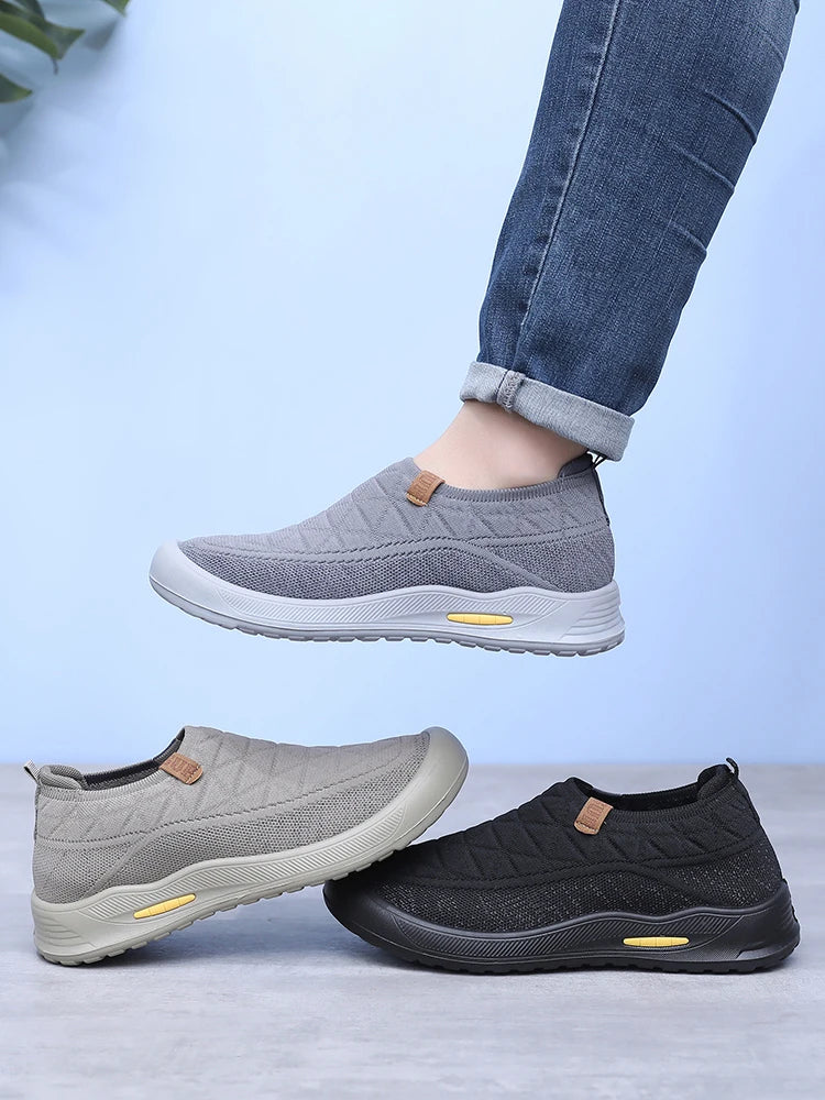 Men's casual shoes Wear comfortable shoes for many occasions breathable lightweight shoes that can be worn outside