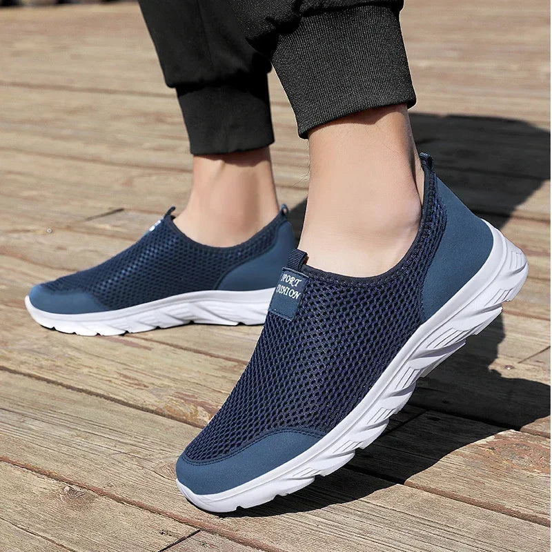 New Running Shoes for Men Breathable Sports Shoes Light Weight Fashion Summer Mesh Breathable Sneakers for Men Plus Size 38-47