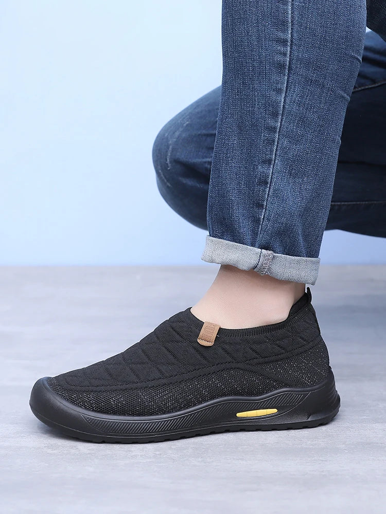 Men's casual shoes Wear comfortable shoes for many occasions breathable lightweight shoes that can be worn outside