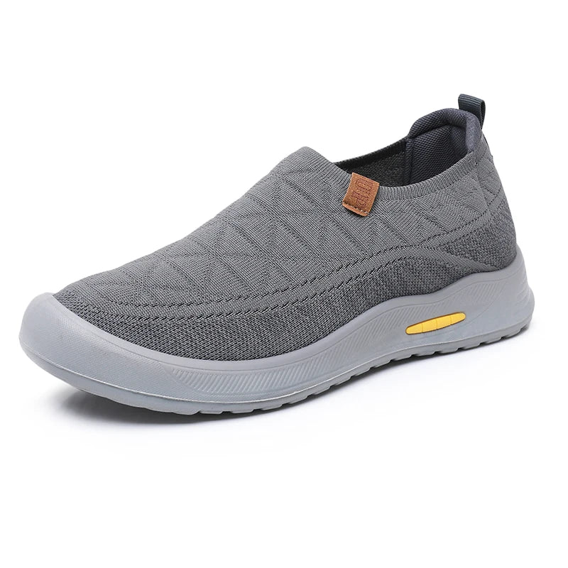 Men's casual shoes Wear comfortable shoes for many occasions breathable lightweight shoes that can be worn outside
